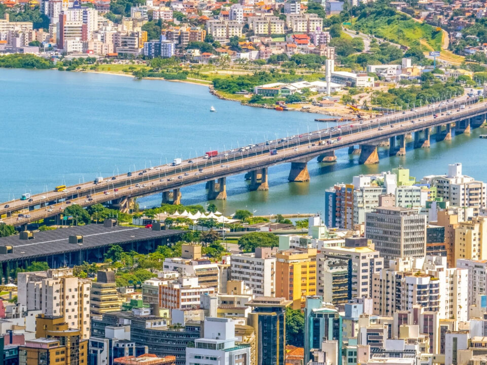 Implante dentário dói quantos dias: O que saber para um pós operatório confortável