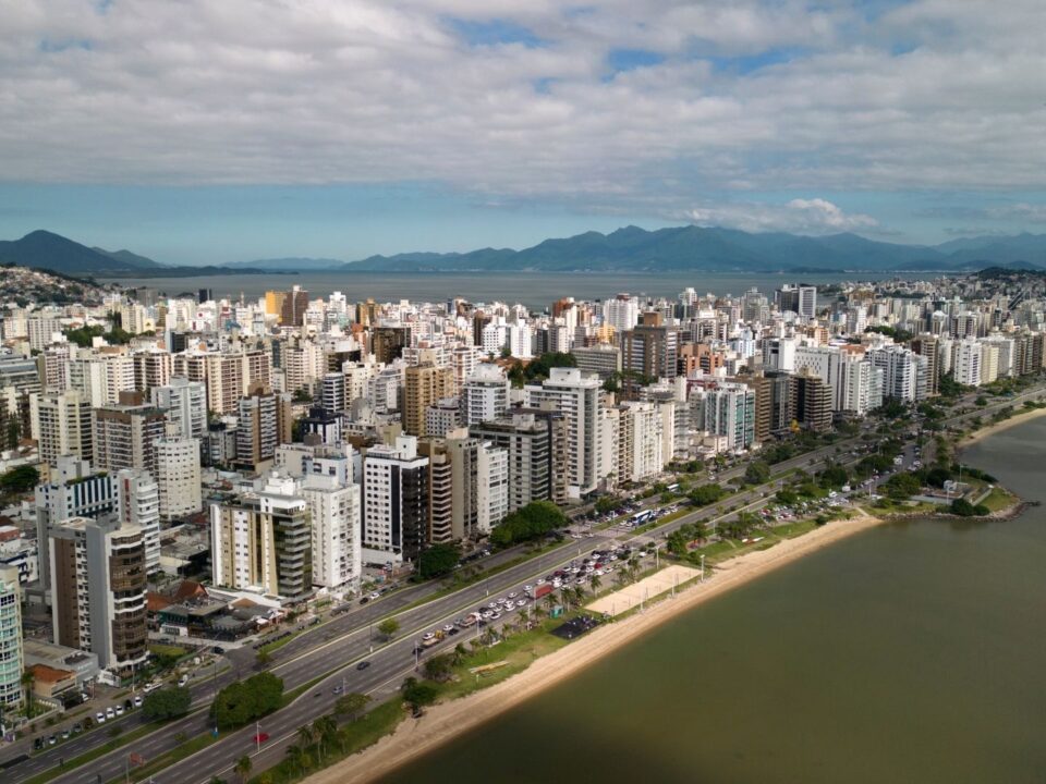 Dor de dente causada por consumo de doce e seus impactos na saúde bucal