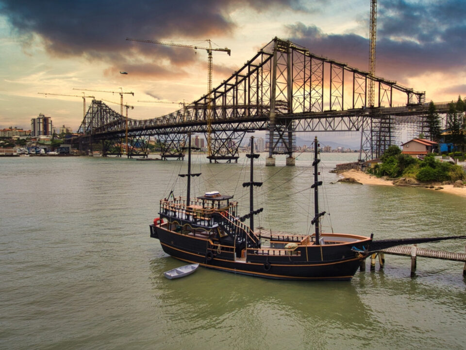 Lente de contato para os dentes aplicada em sorriso natural e harmônico, mostrando alinhamento, estética e resultado profissional.